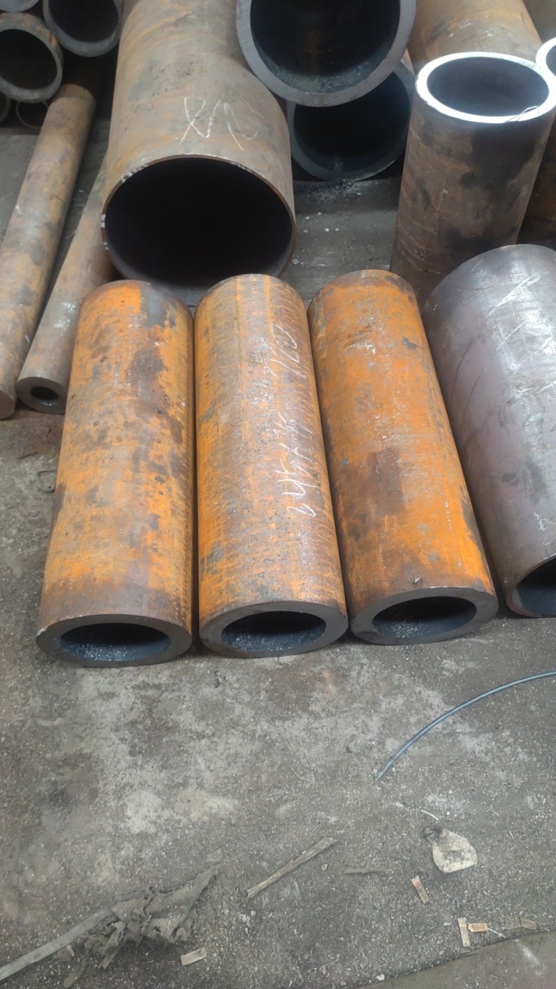 米林米林米林20CrMo无缝钢管切割